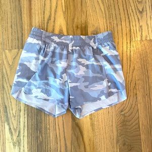 Athleta girls heart the hustle shorts 2.5" size large – 12